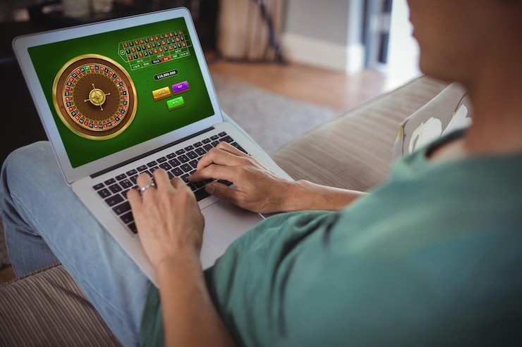 Proses verifikasi akun dan enkripsi data di gadaitoto